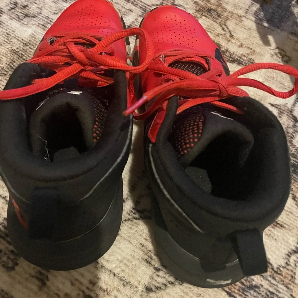 red under armour shoes Humble And hungry-boys 6Y